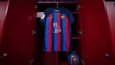 قميص برشلونة بشعار بومة بدلاً من سبوتيفاي (الموقع الرسمي لبرشلونة)