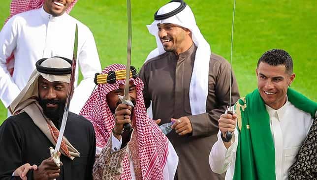 كريستيانو رونالدو بالزي السعودي