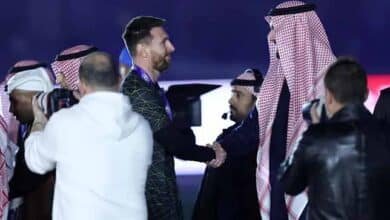 الأمير عبد العزيز بن تركي وزير الرياضة السعودية وليونيل ميسي (الرياضية)