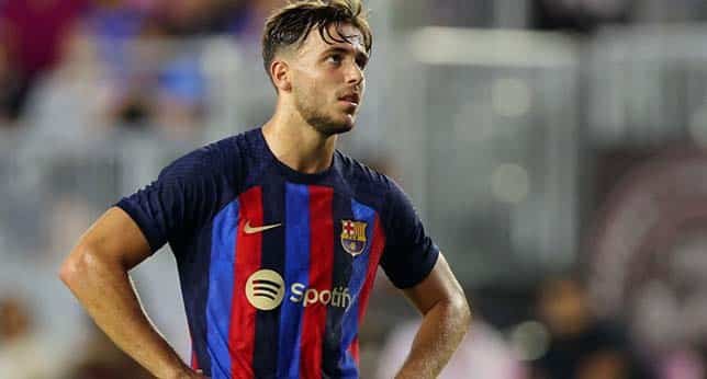 نيكو جونزاليس لاعب وسط برشلونة (غيتي)