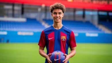 نوح دارفيتش يوقع لبرشلونة (غيتي)