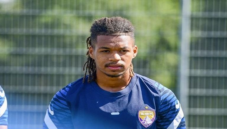 المهدي مبارك لاعب الرجاء السابق
