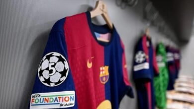 قميص برشلونة (غيتي)
