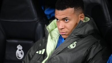 تشكيلة ريال مدريد المتوقعة اليوم ضد برشلونة في الكلاسيكو.. غيابات مؤثرة وشكوك حول مبابي وتشواميني