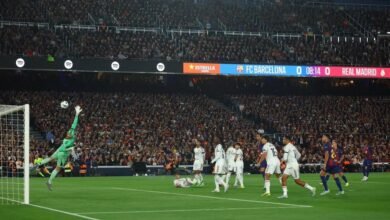 نتيجة وأهداف مباراة برشلونة وريال مدريد اليوم في الدوري الإسباني لحظة بلحظة 2025-2026 (غيتي)