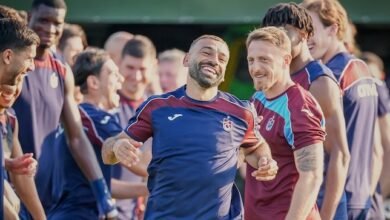 النجم المصري محمد صلاح في أول حصة تدريبية مع طرابزون سبور التركي (غيتي)