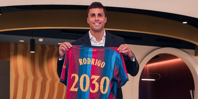 صفقات برشلونة الرسمية في صيف 2026.. اللاعبون الجدد والراحلون حتى الآن